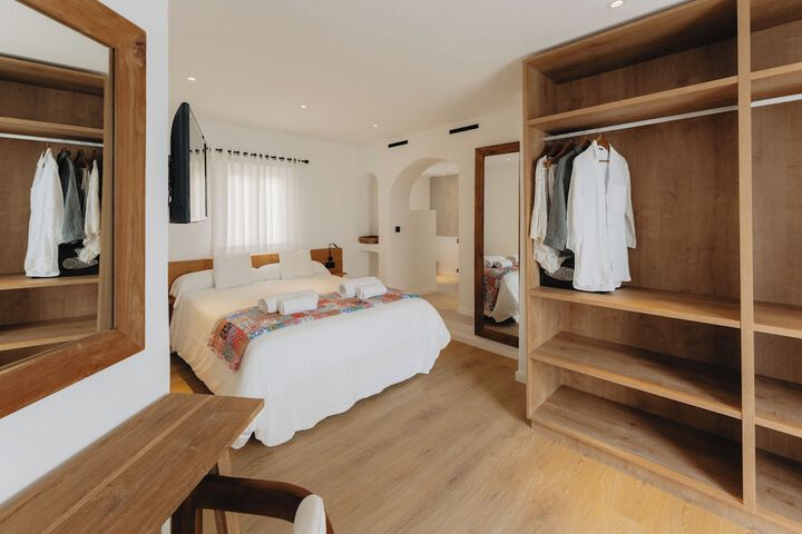 Room 13 of 86