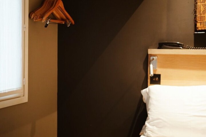 Room 54 of 139