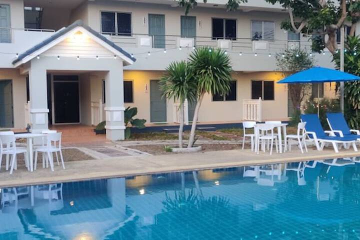 Pool 4 of 20