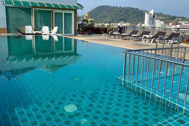 Pool 77 of 95