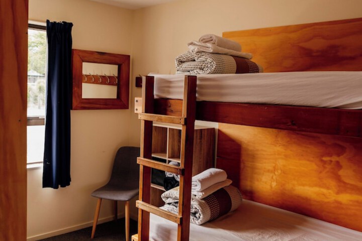 Room 11 of 27