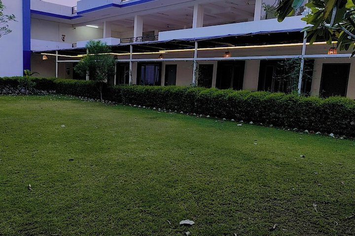 Hotel 27 of 38