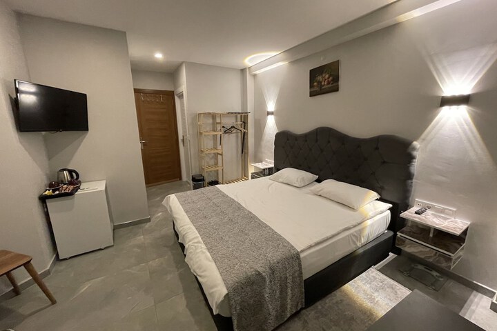Room 17 of 51