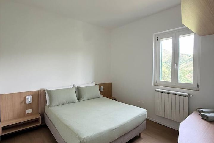 Room 7 of 42