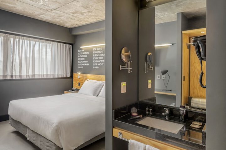 Room 19 of 41