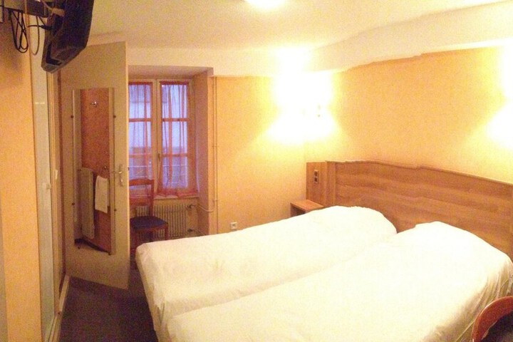 Room 20 of 40