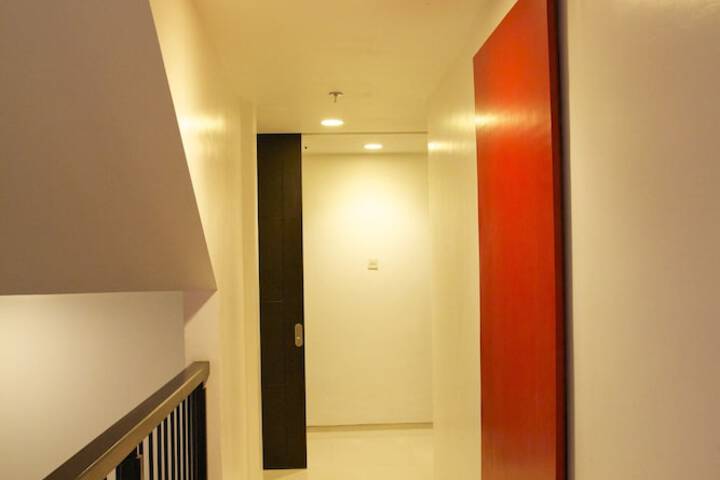 Room 7 of 19