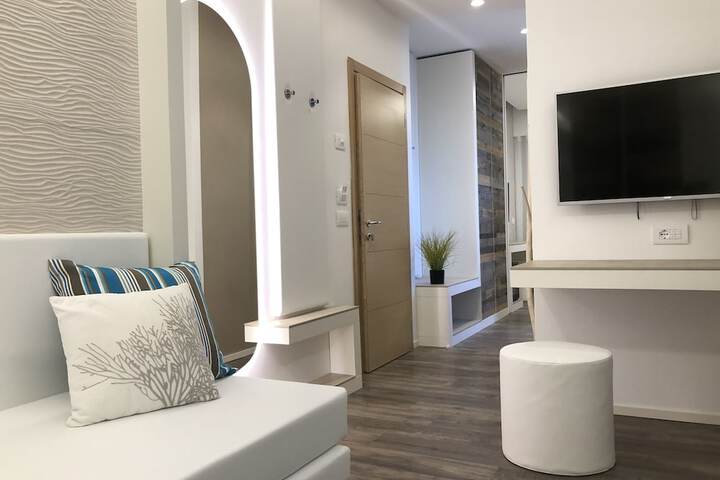 Room 42 of 155