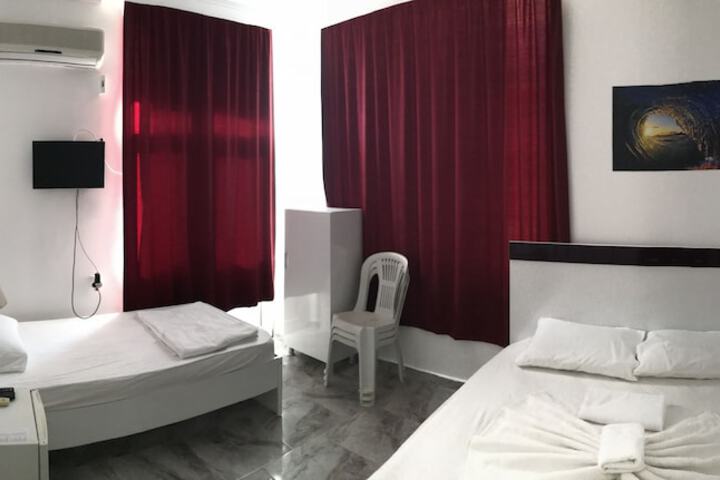 Room 9 of 37