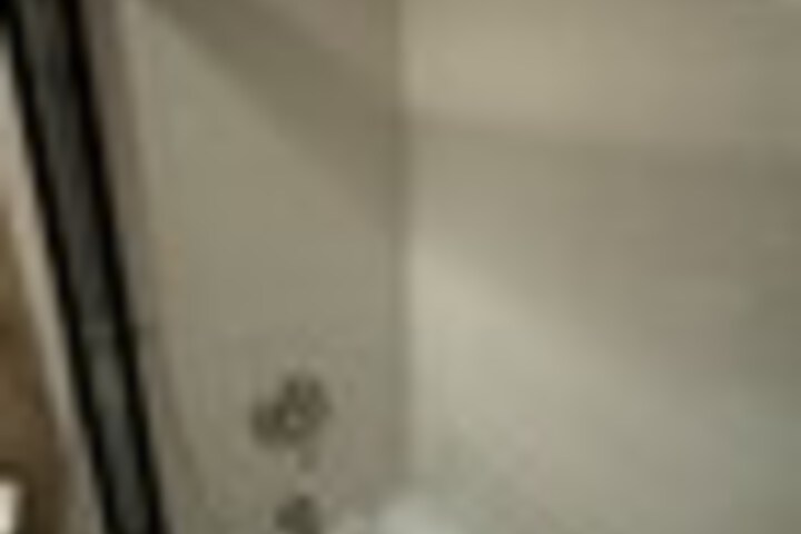 Room 95 of 168
