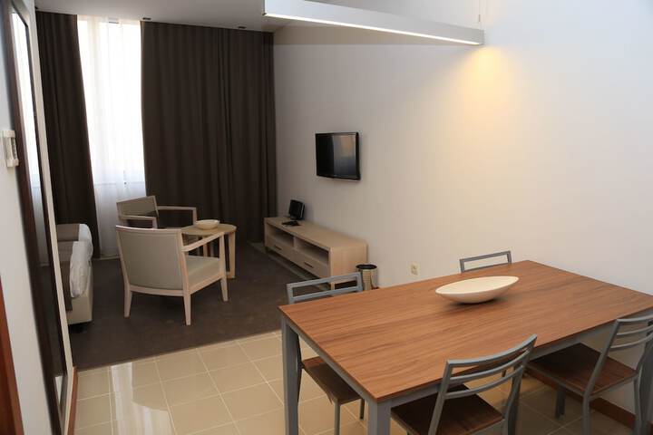 Room 16 of 35