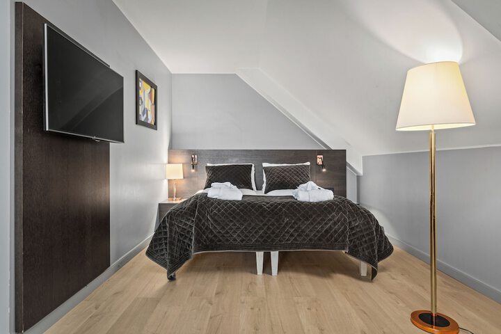 Room 15 of 69