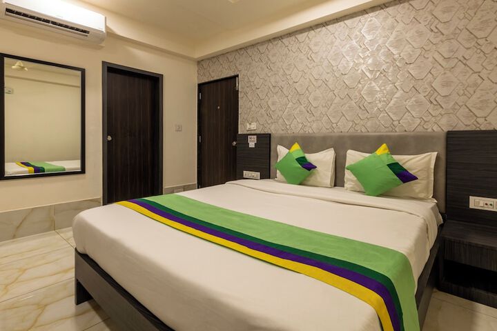 Room 15 of 26