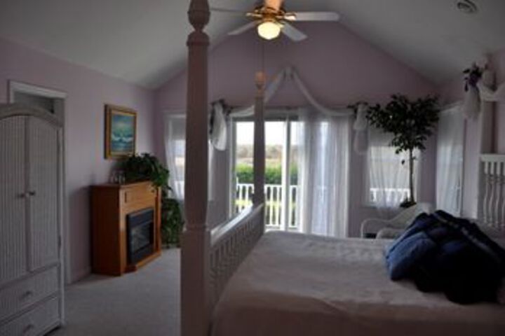 Room 30 of 44