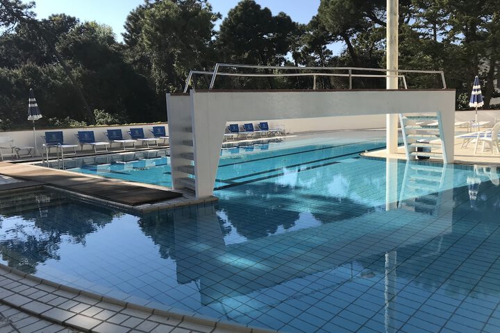 Pool 110 of 154