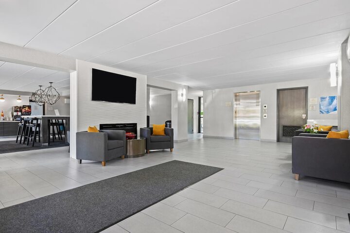 Hotel Interior 4 of 39