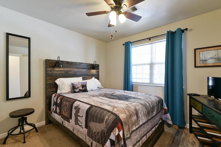 Room 3 of 35