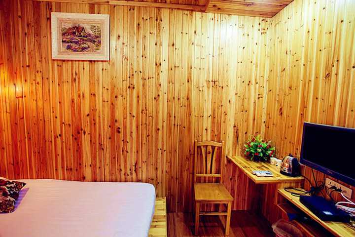 Room 12 of 22