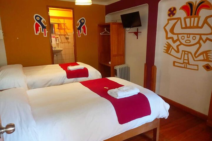 Room 14 of 32