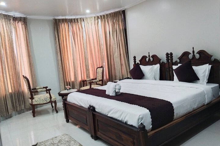 Room 29 of 77