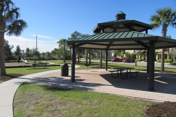 Property Grounds 17 of 19