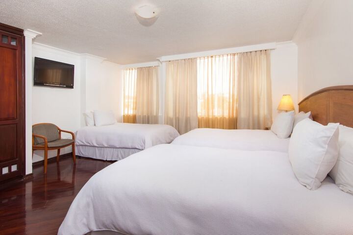 Room 5 of 18
