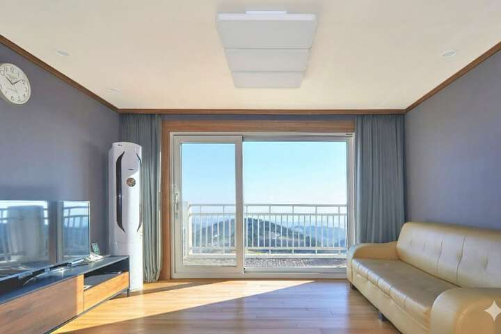 Room 29 of 90