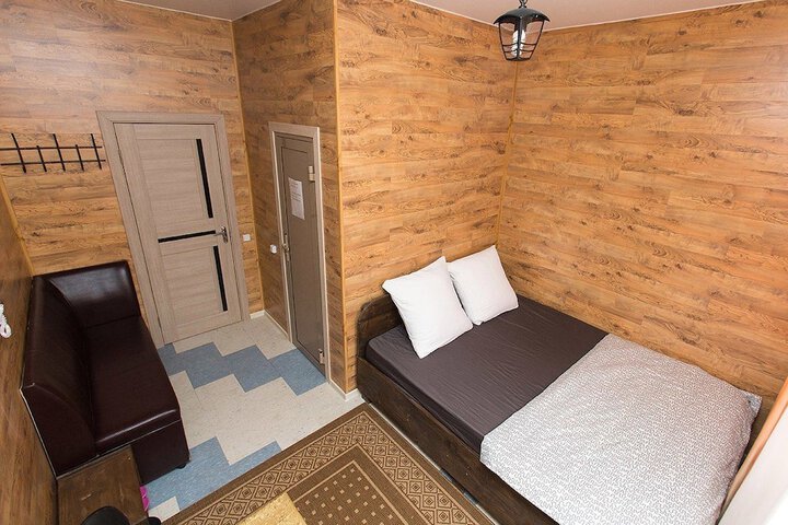 Room 14 of 25