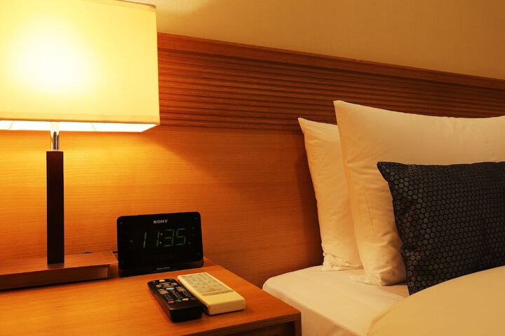 Room 7 of 32