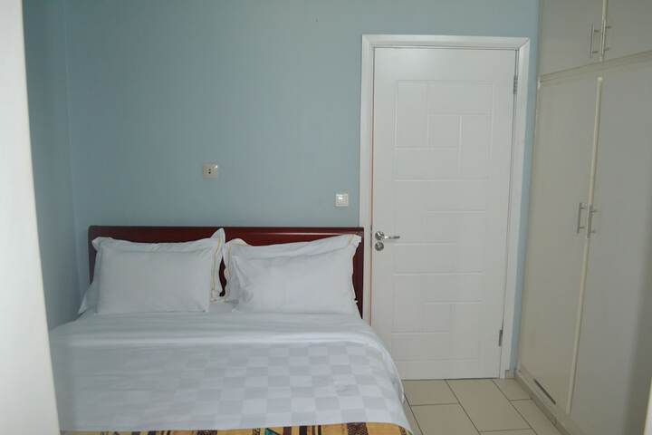 Room 5 of 47