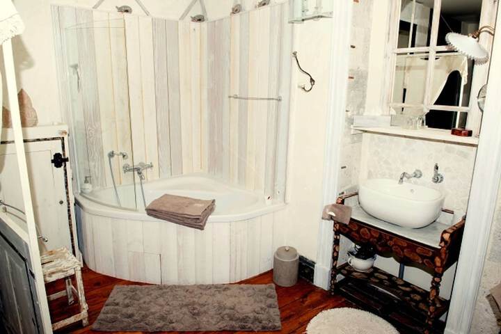 Bath Interior