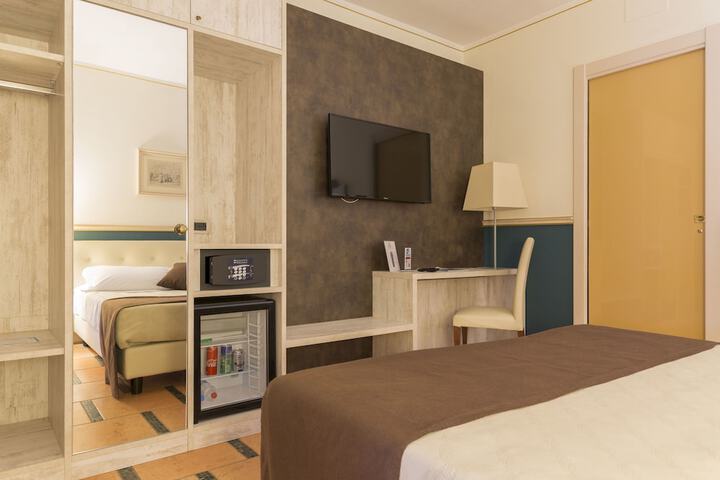 Room 8 of 54