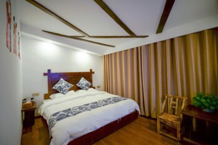 Room 4 of 44