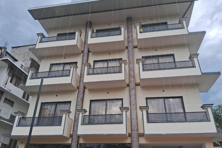 Portola Hotel by Parkside.