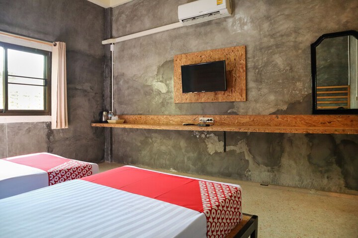 Room 7 of 37
