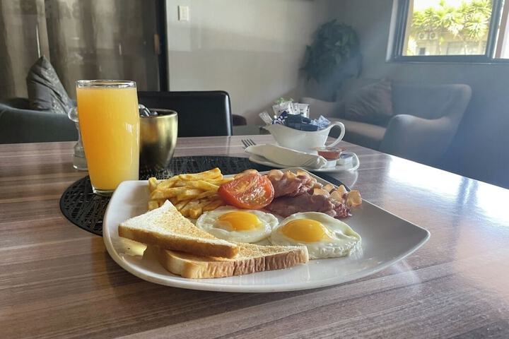 Breakfast/Coffee Service 19 of 24