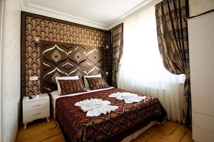 Room 21 of 35
