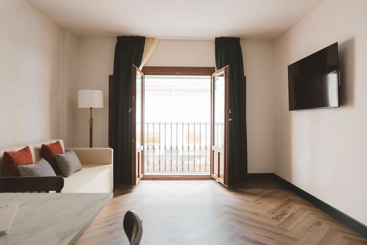 Room 42 of 75