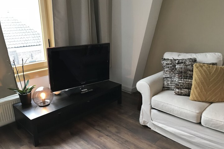 Room 8 of 38