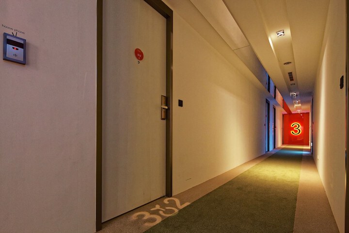 Ballroom/Hall 131 of 160