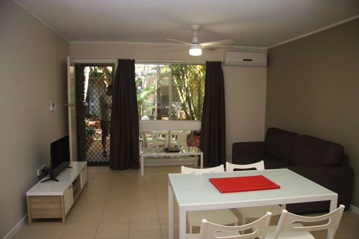 Room 6 of 33