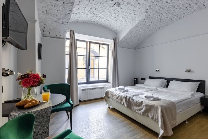 Room 34 of 51