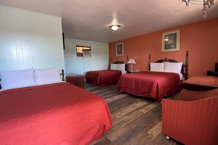 2 Double Beds (2 of 12)