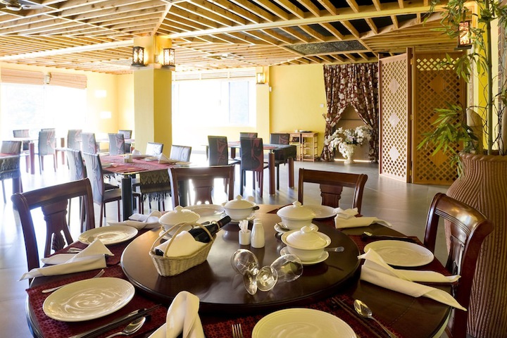 Dining Photos