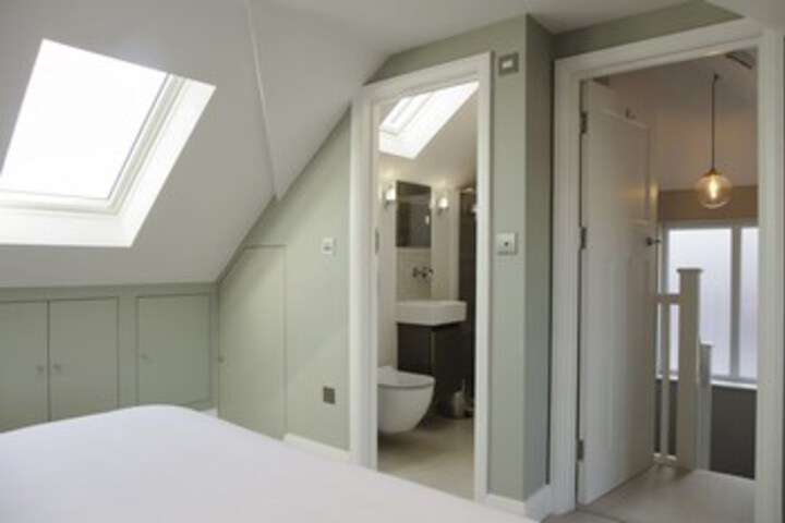 Room 10 of 20