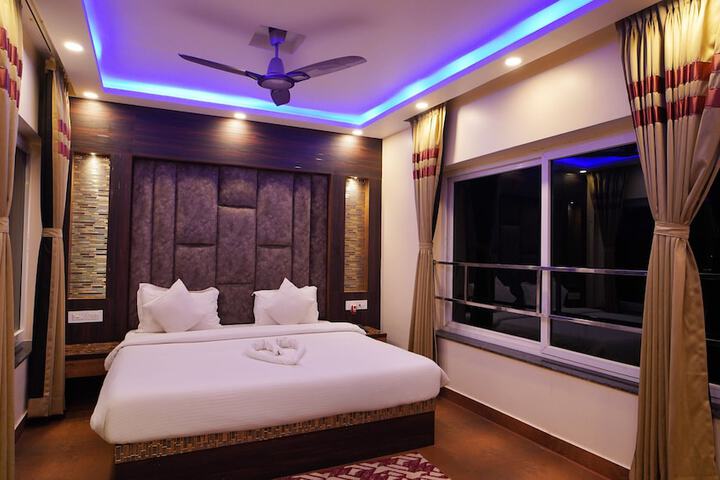 Room 18 of 90