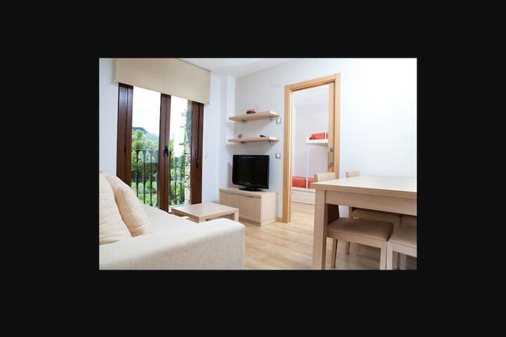 Room 5 of 13