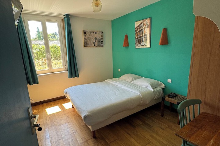 Room 18 of 38