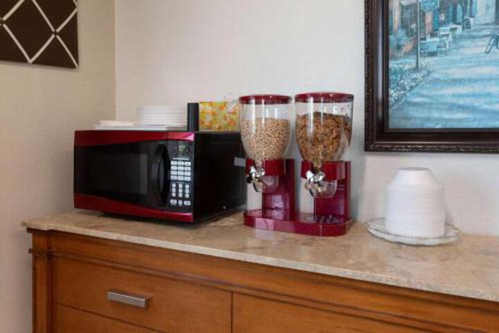 Breakfast/Coffee Service 6 of 46