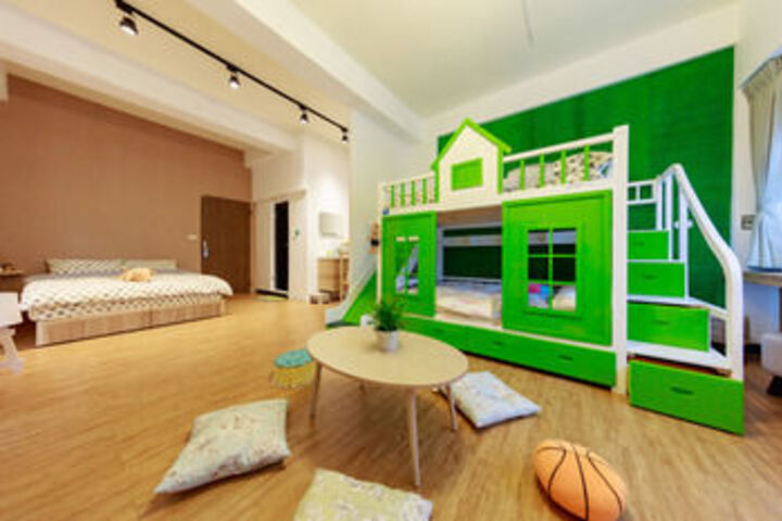 SR Life House